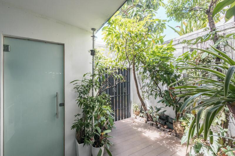D15 freehold inter terrace for sale! Spacious!, , 4 Bedrooms, 3,500 sqft, Terraced House For Sale, by Eugene Ng, 500017928 - Exterior - PropertyGuru.com.sg