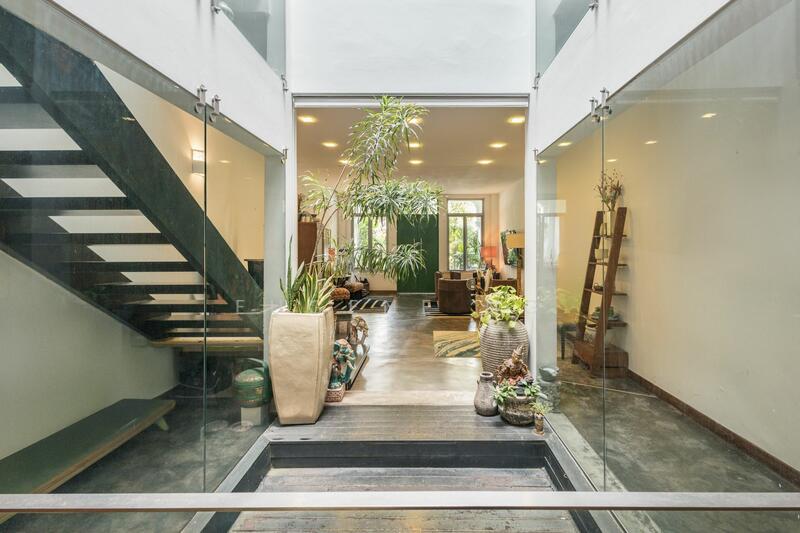 D15 freehold inter terrace for sale! Spacious!, , 4 Bedrooms, 3,500 sqft, Terraced House For Sale, by Eugene Ng, 500017928 - Entrance - PropertyGuru.com.sg