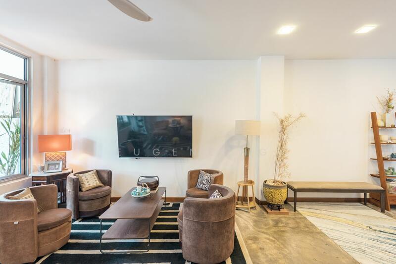 D15 freehold inter terrace for sale! Spacious!, , 4 Bedrooms, 3,500 sqft, Terraced House For Sale, by Eugene Ng, 500017928 - Living Room - PropertyGuru.com.sg