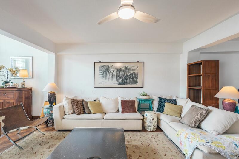 D15 freehold inter terrace for sale! Spacious!, , 4 Bedrooms, 3,500 sqft, Terraced House For Sale, by Eugene Ng, 500017928 - Living Room - PropertyGuru.com.sg