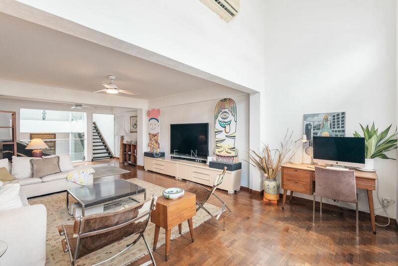 D15 freehold inter terrace for sale! Spacious!, , 4 Bedrooms, 3,500 sqft, Terraced House For Sale, by Eugene Ng, 500017928 - Living Room - PropertyGuru.com.sg