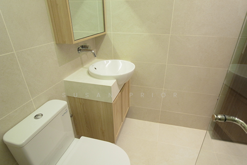 For Rent - Breezy Conservation 2 Floor With Pool