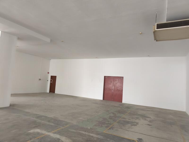 Prime North‑Side Spot – Minutes to Canberra MRT & Major Roads!, , 11,009 sqft, Factory / Workshop (B2) For Rent, by Quek Fu Jin, 500017981 - Interior - CommercialGuru.com.sg