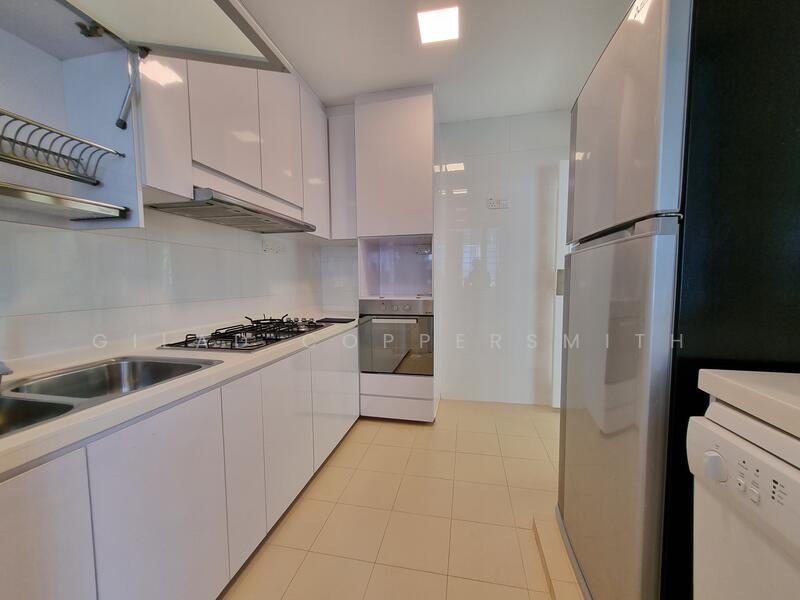 Chancery Grove, 27H Chancery Lane, 3 Bedrooms, 2,174 sqft, Cluster House For Rent, by Gilad Coppersmith, 500017982 - Kitchen - PropertyGuru.com.sg