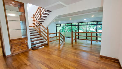 For Sale - Prime D10 Spacious duplex 4br