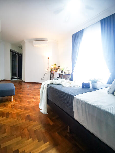 Executive Queen Suite