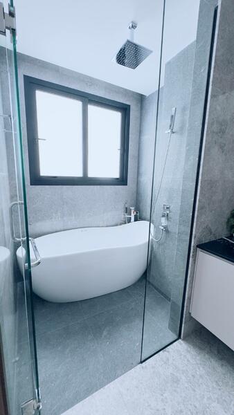 Master Bedroom Bathroom