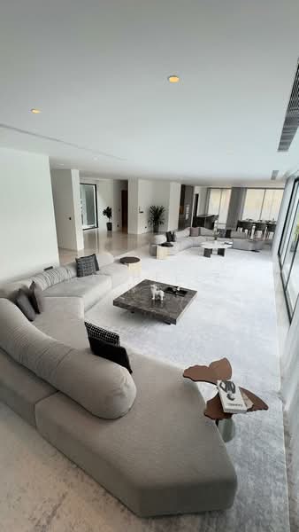 8 Treasure Island, , 5 Bedrooms, 12,540 sqft, Detached House For Sale, by Michelle Ng, 500018121 - Living Room - PropertyGuru.com.sg