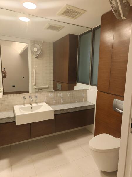 guest room attached toilet