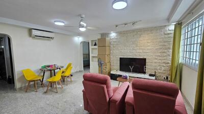 For Sale - 706 Hougang Avenue 2