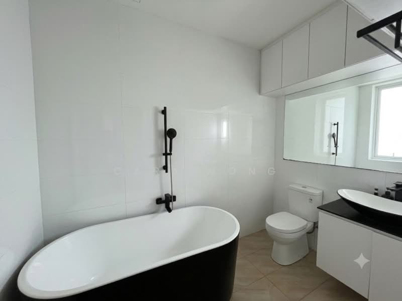 Inter Terrace property (Ground floor only) in Jalan Suka for Sale, , 6 Bedrooms, 2,000 sqft, Terraced House For Sale, by Cara Wong, 500018299 - Bathroom - PropertyGuru.com.sg