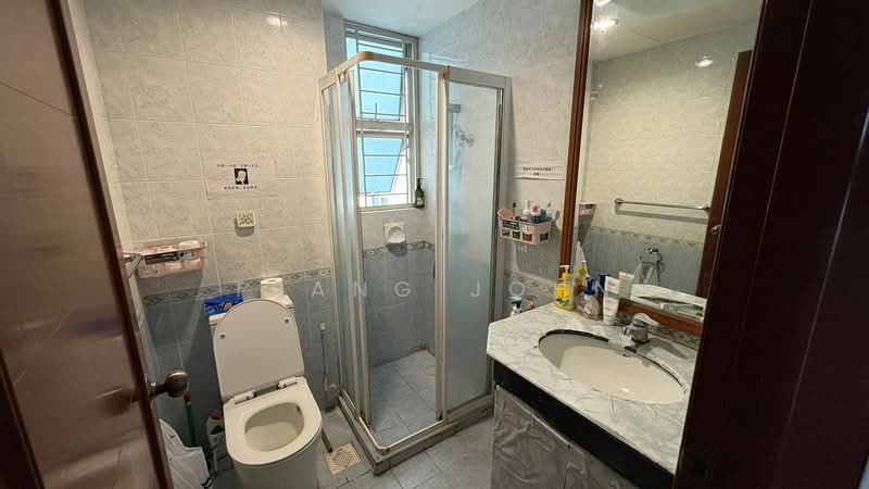 Northoaks, 28 Woodlands Cresent, Room Rental, 100 sqft, Condominium For Rent, by Tsang John, 500018379 - Bathroom - PropertyGuru.com.sg