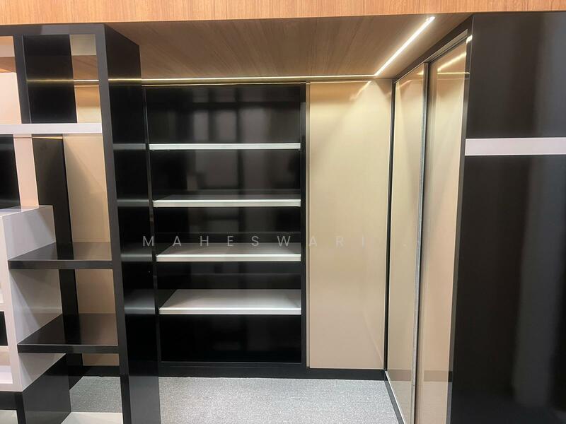 1 bedder wardrobe and Storage