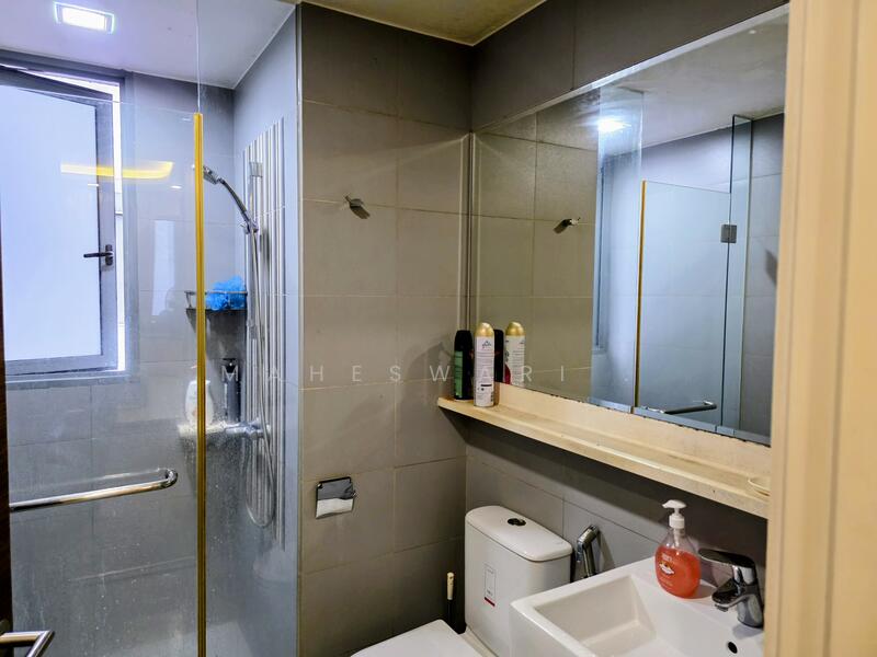 Master Bedroom Bathroom