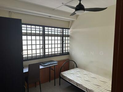 For Rent - 317 Tampines Street 33