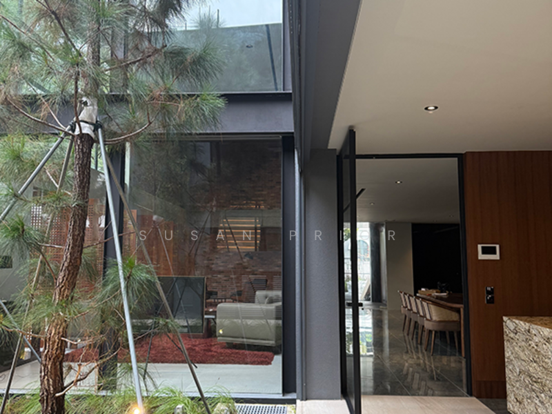 Unparalleled Bungalow Gem 1 km to Tao Nan, East Coast Road, 7 Bedrooms, 9,500 sqft, Detached House For Sale, by Susan Prior, 500018460 - Living Room - PropertyGuru.com.sg