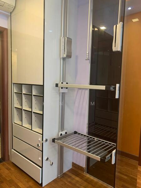 Walk-in Wardrobe