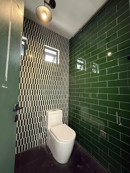 🔥 SUPER AFFORDABLE Hong Kong Street 🔥, Hongkong street, 1,993 sqft, Shop / Shophouse For Rent, by Raelyn Lee, 500018568 - Bathroom - CommercialGuru.com.sg