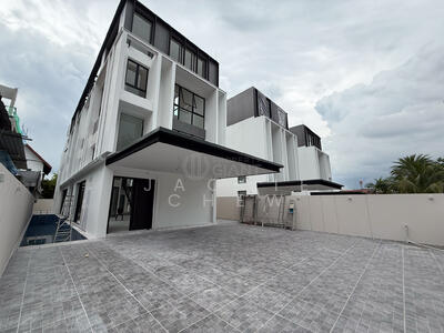 For Sale - ❤️GIANT⚡️Brand New 4 Levels Bungalows with Mezzanine, Attic, Pool & Lift