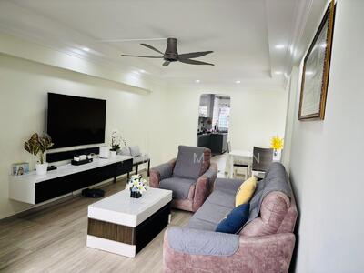 For Sale - 875 Tampines Street 84