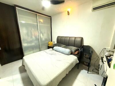 For Sale - 403 Hougang Avenue 10