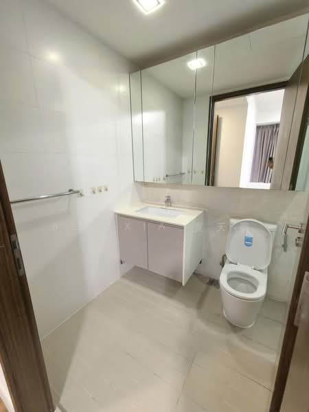 Hundred Trees Condominium For Sale at S$ 1,500,000 | PropertyGuru Singapore - Bathroom