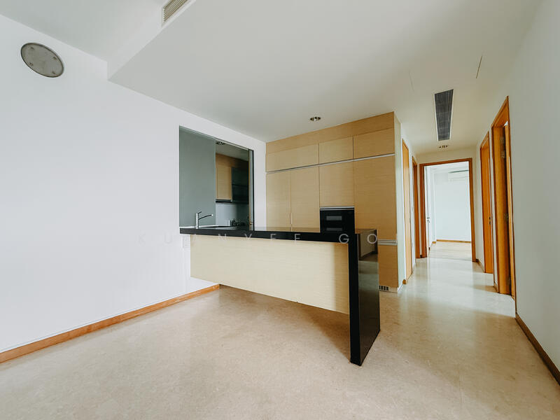 Dry Kitchen and Dining