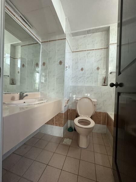 Hume Park I Condominium For Sale at S$ 1,600,000 | PropertyGuru Singapore