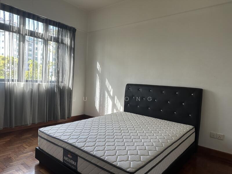 Hume Park I Condominium For Sale at S$ 1,600,000 | PropertyGuru Singapore