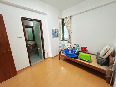 For Rent - Signature Park