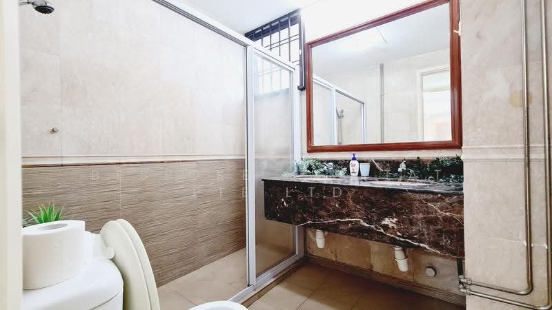 Parc Oasis, 35 Jurong East Avenue 1, Boon Lay / Jurong / Tuas, Room Rental, 100 sqft, Condominium For Rent, by Bespoke Habitat Pte Ltd, 500019000 - 13-02 MBR5 Bathroom - PropertyGuru.com.sg