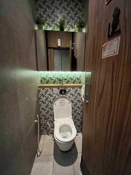 East Coast Road Shophouse, East Coast Road, East Coast / Marine Parade, 2,584 sqft, Shop / Shophouse For Sale, by Jeannie Anastasia Koe 高晶晶, 500019261 - Bathroom - CommercialGuru.com.sg