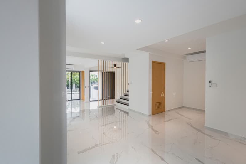 Golden Hill Estate, Li Hwan Drive, 7 Bedrooms, 4,305 sqft, Semi-Detached House For Sale, by Paullyn Tay, 500019306 - Interior - PropertyGuru.com.sg