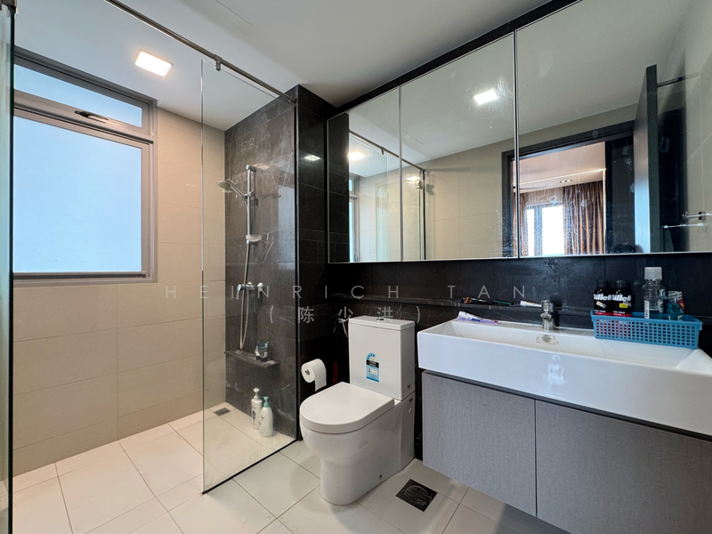 En-suite Bathroom