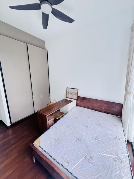 Master Bedroom $1850