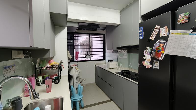 104A Bidadari Park Drive HDB Flat For Sale at S$ 1,100,000 | PropertyGuru Singapore - Kitchen
