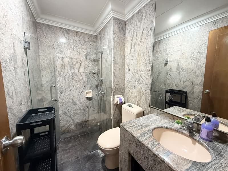East Meadows, 30 Tanah Merah Kechil Road, Room Rental, 150 sqft, Condominium For Rent, by Bennedict Tan, 500019568 - Bathroom - PropertyGuru.com.sg