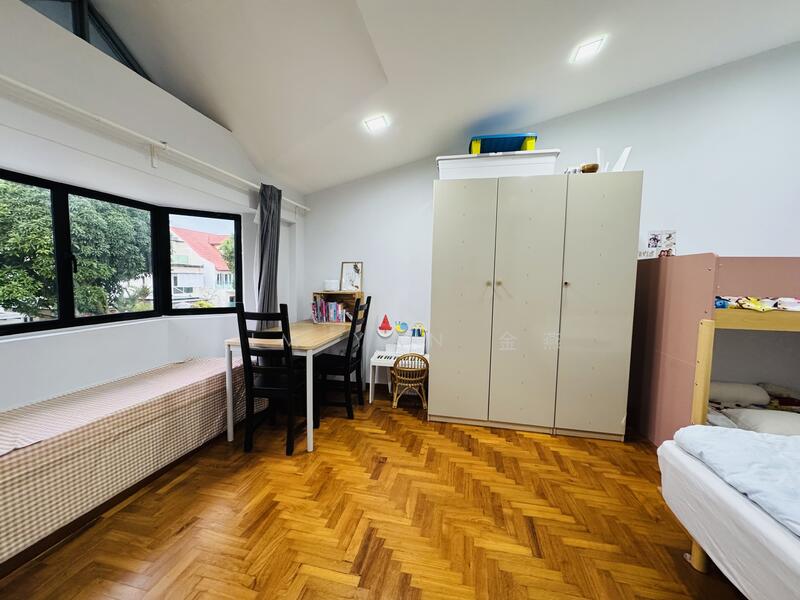 For Sale - Freehold classical Semi-D, Renovated with good move-in condition