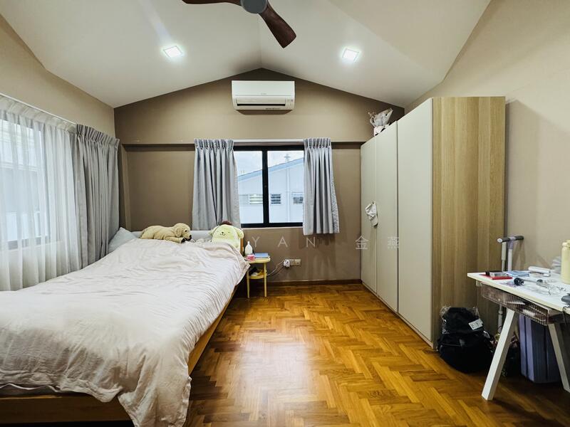 For Sale - Freehold classical Semi-D, Renovated with good move-in condition