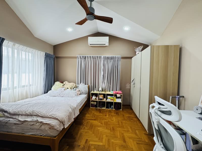 Freehold classical Semi-D, Renovated with good move-in condition, Seletar Hills Estate - call 8130 3636 to view now!, 7 Bedrooms, 4,900 sqft, Semi-Detached House For Sale, by Kim Yan 金燕, 500019680 - Bedroom - PropertyGuru.com.sg