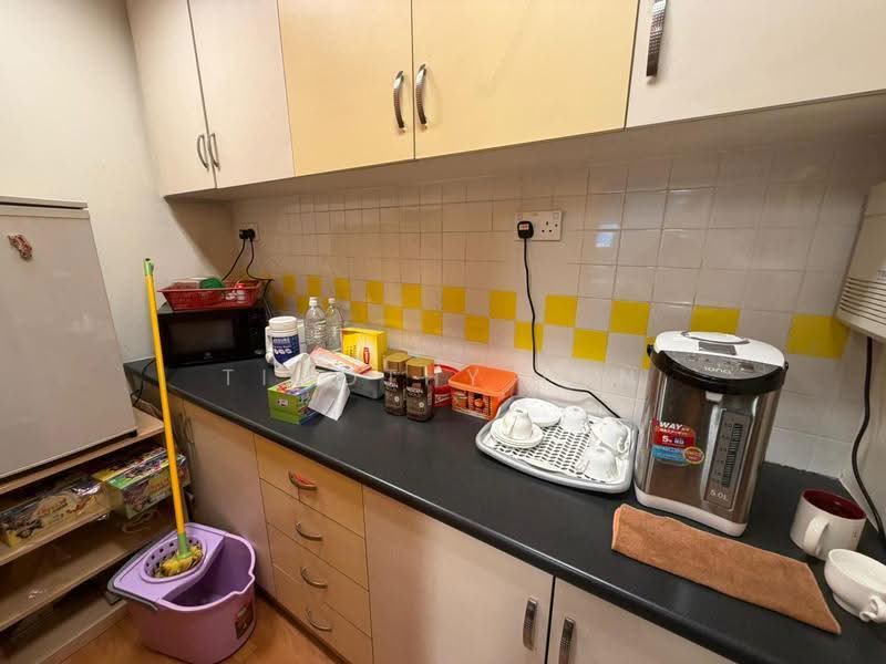 Peninsula Plaza, 111 North Bridge Road, City Hall / Clarke Quay, 1,776 sqft, Other Retail For Rent, by Timothy Tan, 500019692 - Kitchen - CommercialGuru.com.sg