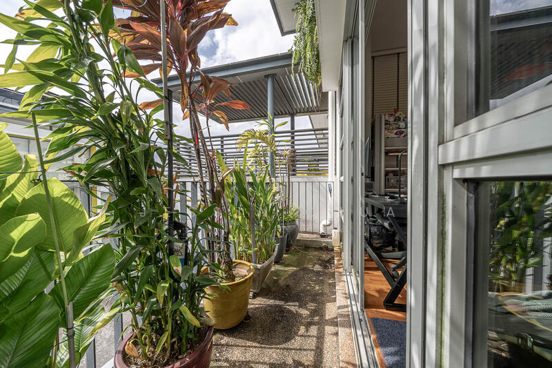 Lighthouse, 161B Jalan Loyang Besar, Changi Airport / Changi Village, 4 Bedrooms, 2,939 sqft, Condominium For Sale, by Jessin Chua, 500019695 - Balcony - PropertyGuru.com.sg