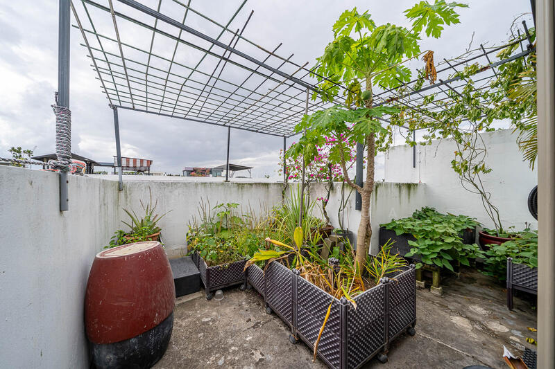 Lighthouse, 161B Jalan Loyang Besar, Changi Airport / Changi Village, 4 Bedrooms, 2,939 sqft, Condominium For Sale, by Jessin Chua, 500019695 - Garden - PropertyGuru.com.sg