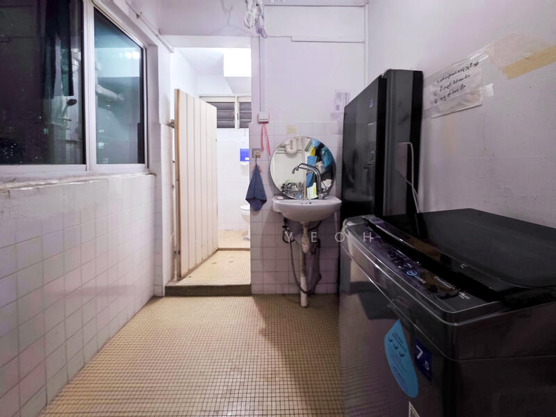537 Bedok North Street 3, 537 Bedok North Street 3, 1,453 sqft, Shop / Shophouse For Sale, by Yuki Yeoh, 500019821 - Bathroom - CommercialGuru.com.sg