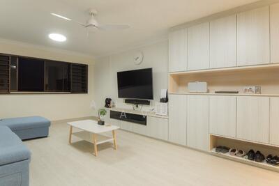 For Sale - 402 Ang Mo Kio Avenue 10