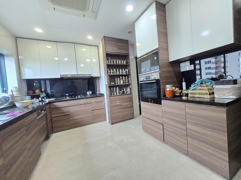 Spacious Kitchen