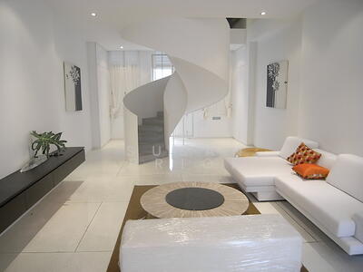 For Sale - Convert This 2+1 Joo Chiat to a 3 Bed!