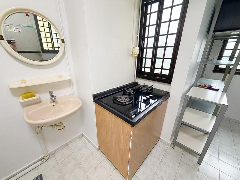 83 Commonwealth Close, 83 Commonwealth Close, 2 Bedrooms, 646 sqft, HDB Flat For Rent, by Zach Wong, 500020138 - Kitchen - PropertyGuru.com.sg