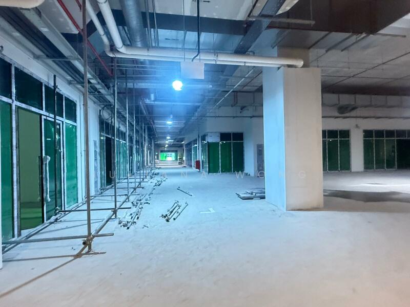 Stellar @ Tampines, 12 Tampines North Drive 4, 835 sqft, Factory / Workshop (B2) For Rent, by Juliana Wong, 500020177 - Corridor - CommercialGuru.com.sg