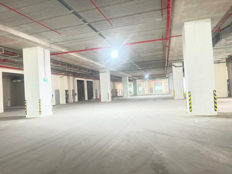 Stellar @ Tampines, 12 Tampines North Drive 4, 835 sqft, Factory / Workshop (B2) For Rent, by Juliana Wong, 500020177 - Car Park - CommercialGuru.com.sg